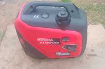 Інверторний генератор Honda EU3000i 2,8квт, ParkSide 1200w 1квт