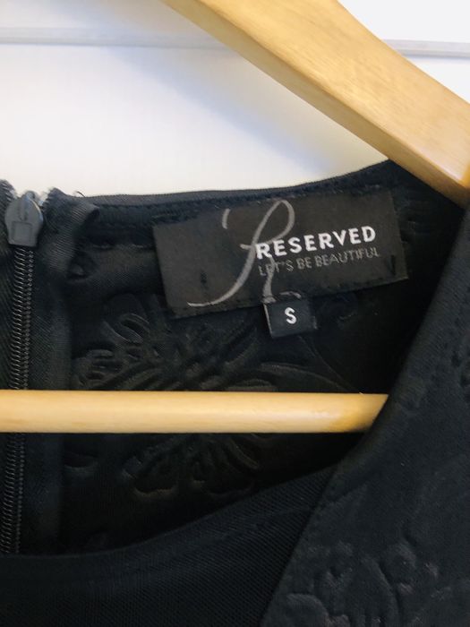 Czarna sukienka wizytowa Reserved S /36