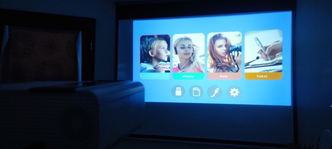 HD Mini Projector TD90 Native 1280 x 720P LED