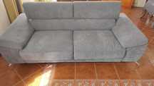 Sofa cinzento impecável