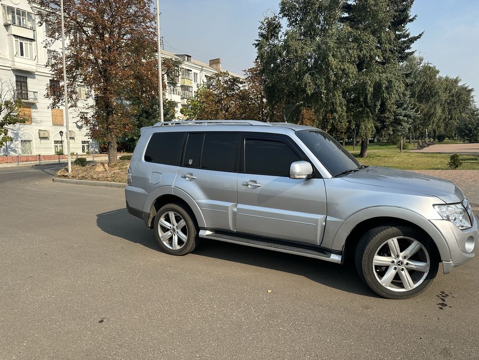 Продам диски з резиною R20 6x139.7 ступ 67.1.Pajero 4, 3, L 200 Toyota
