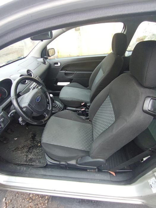 Ford Fiesta Mk5 2006 3d benzyna 1,4