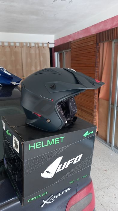 Capacete Jet UFO Sheratan he151 preto mate