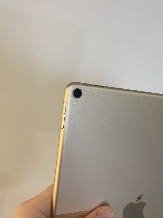 Apple iPad Pro 10.5 256GB Wi-Fi Gold Золотой