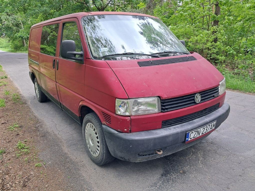 Volkswagen transporter long  2.5tdi zarejestrowane na 8osob