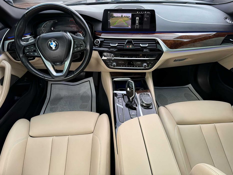 BMW 5 Series      2020