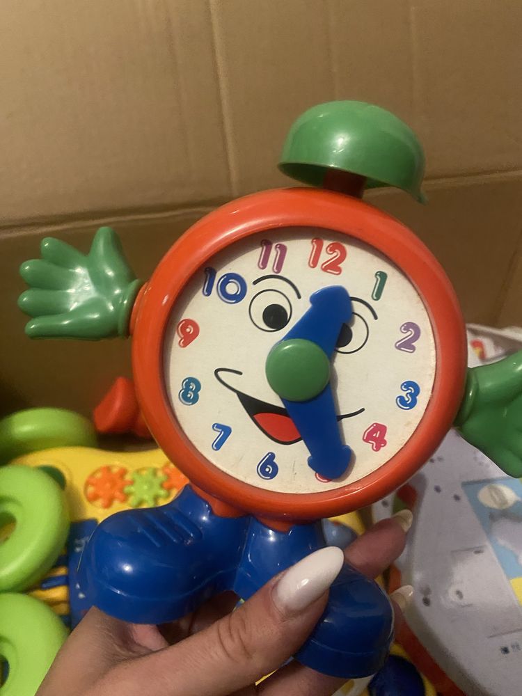 Karton zabawek dla dziecka