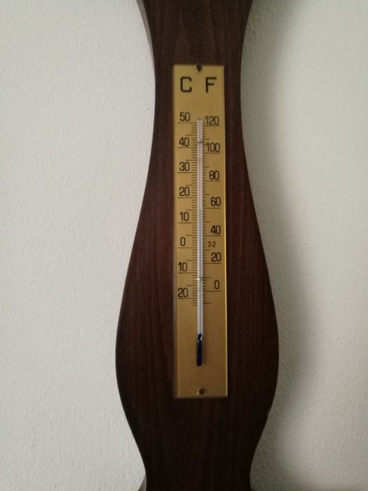 Relógio barómetro termómetro