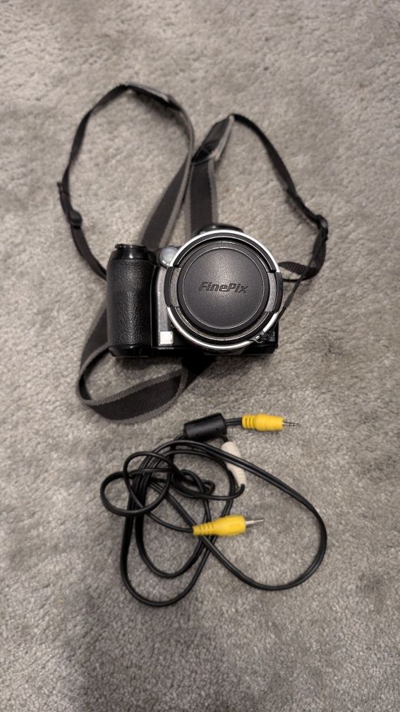 Aparat Fuji finepix s5600 + xd 512mb
