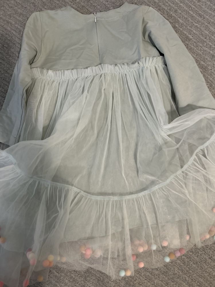 Сукня з помпонами, 110-116 розмір