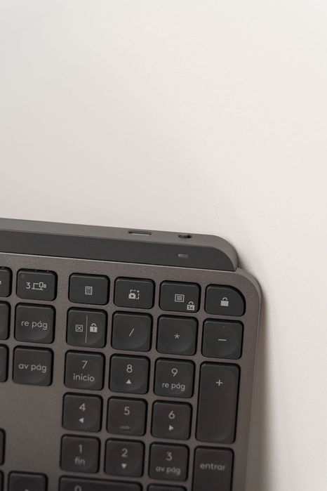 Logitech MX Keys S Combo (MX Master 3s & Logitech MX Keys S)