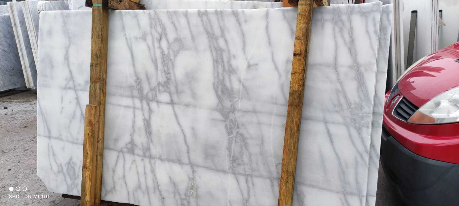 Płyty marmurowe białe Cararra atrakcyjna cena
