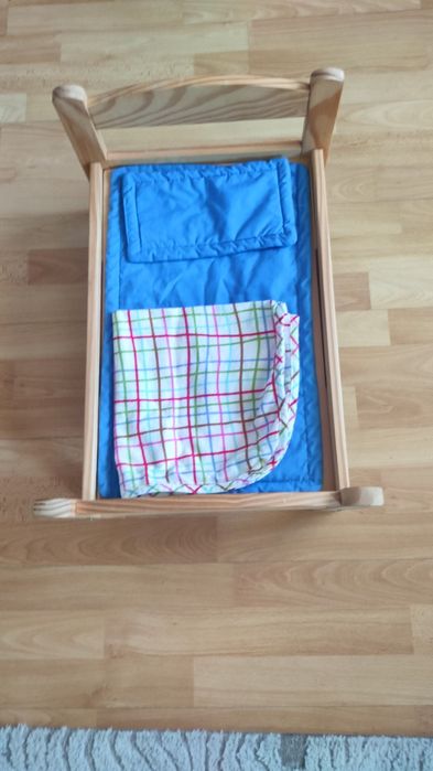 Biurko, łóżeczko, krzesełko