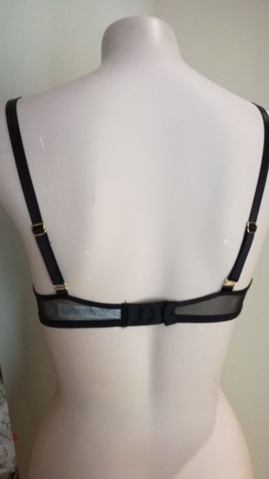 Chantelle biustonosz miękki z fiszbiną 70 C