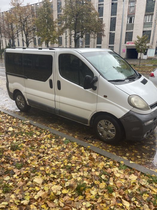 OpelVivaro 2003 рік