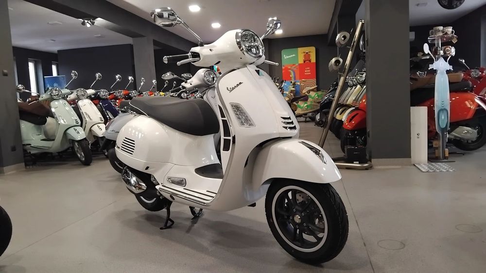 Vespa GTS VESPA GTS 125 Super Bianco Innocente 2025! od RĘKI Scooteria!