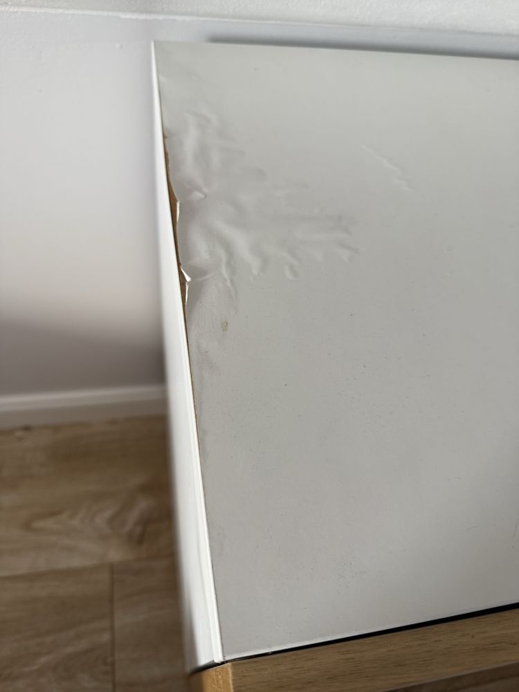 Nowoczesna szafka IKEA – wisząca lub stojąca – elegancki design