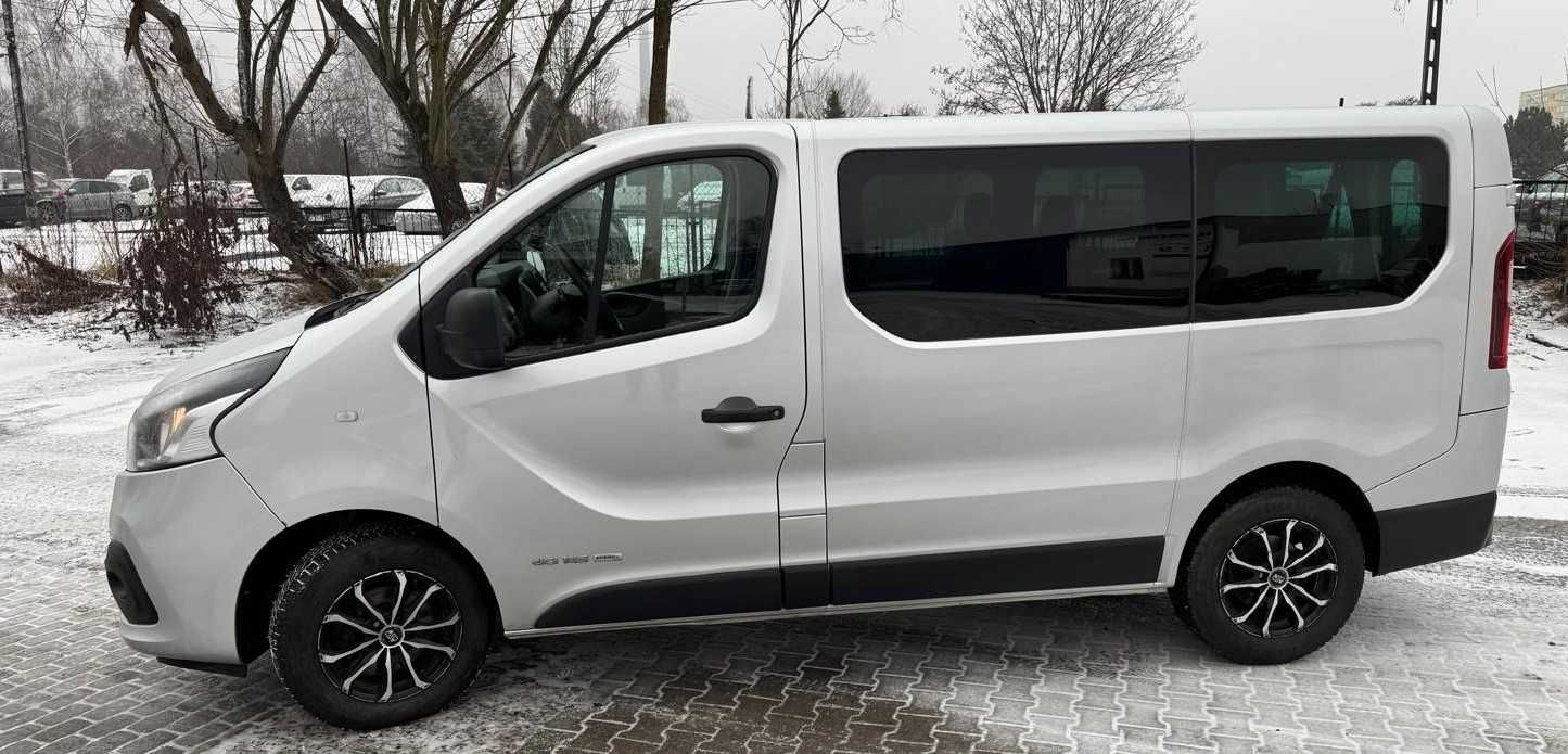 Renault Trafic Bus