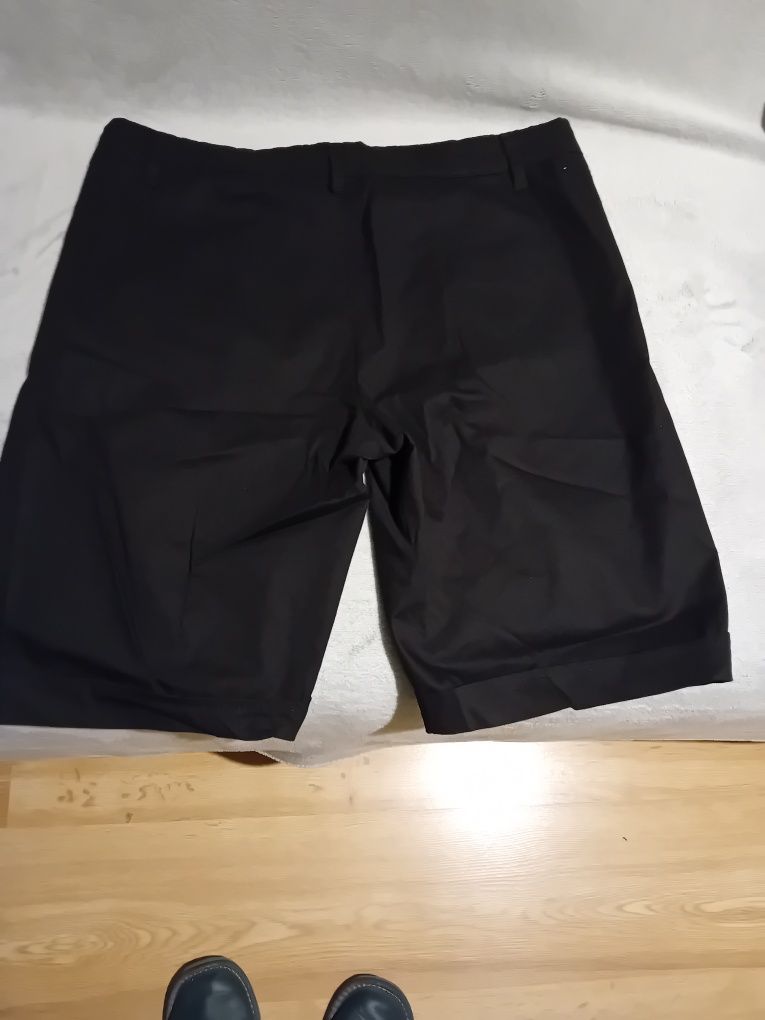 Spodnie damskie krótkie czarne włoskie rozmiar L.bawełna 97%