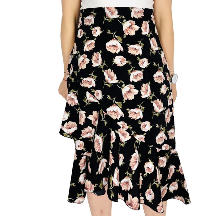 Asymetryczna spódnica w kwiaty S 36 Boohoo