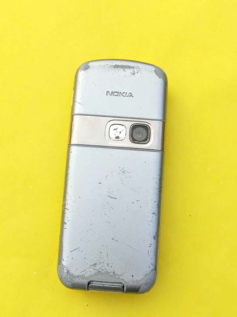 Кнопочный мобильный телефон Nokia 6070 в рабочем состоянии аккум.норм.