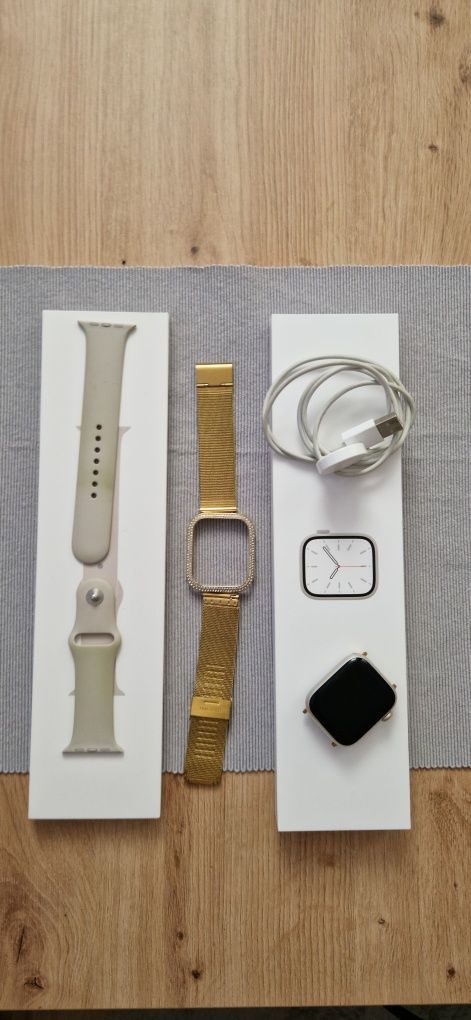 Apple watch series 7 45mm.