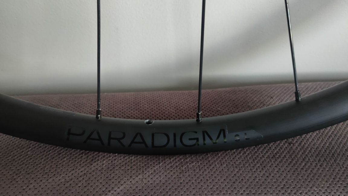 Bontrager Paradigm Sl Centerlock Disc 24H 700c