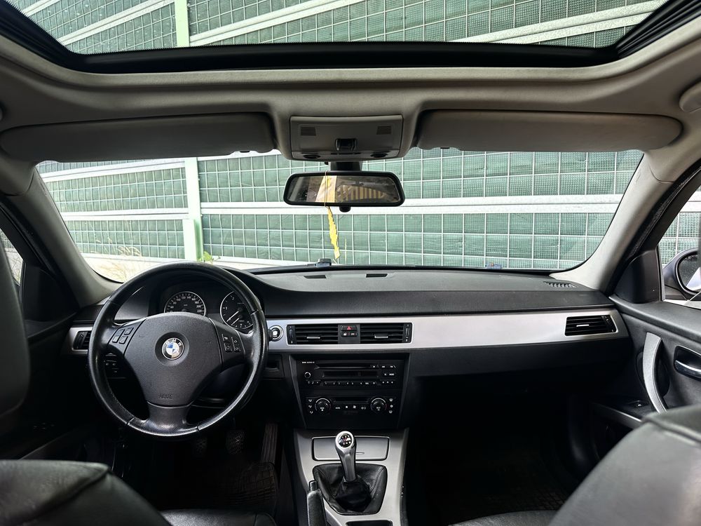 Bmw e90 2.0d 200KM Xenon, skóry, szyberdach Felga 19 cali