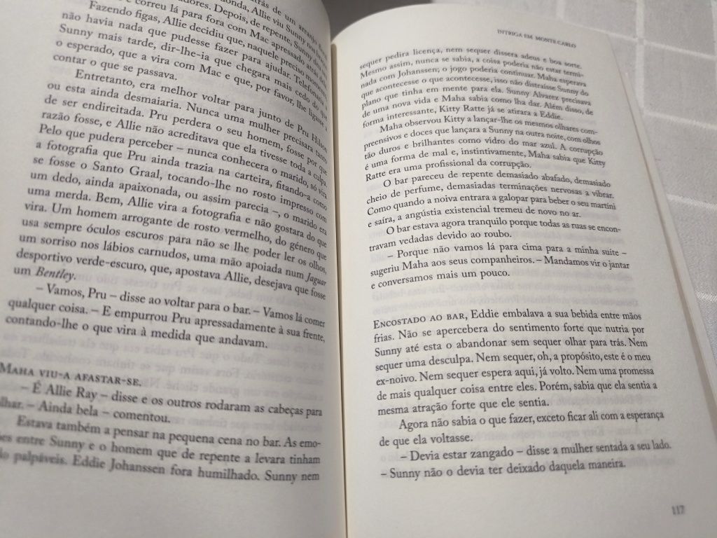 Intriga em Monte Carlo (Portuguese Edition]