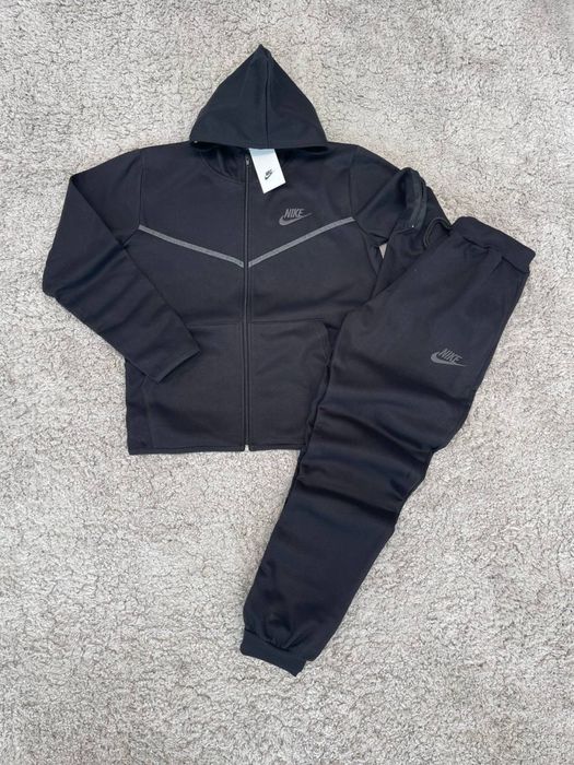 Fatos Treino Nike Tech Fleece - PORTES GRÁTIS
