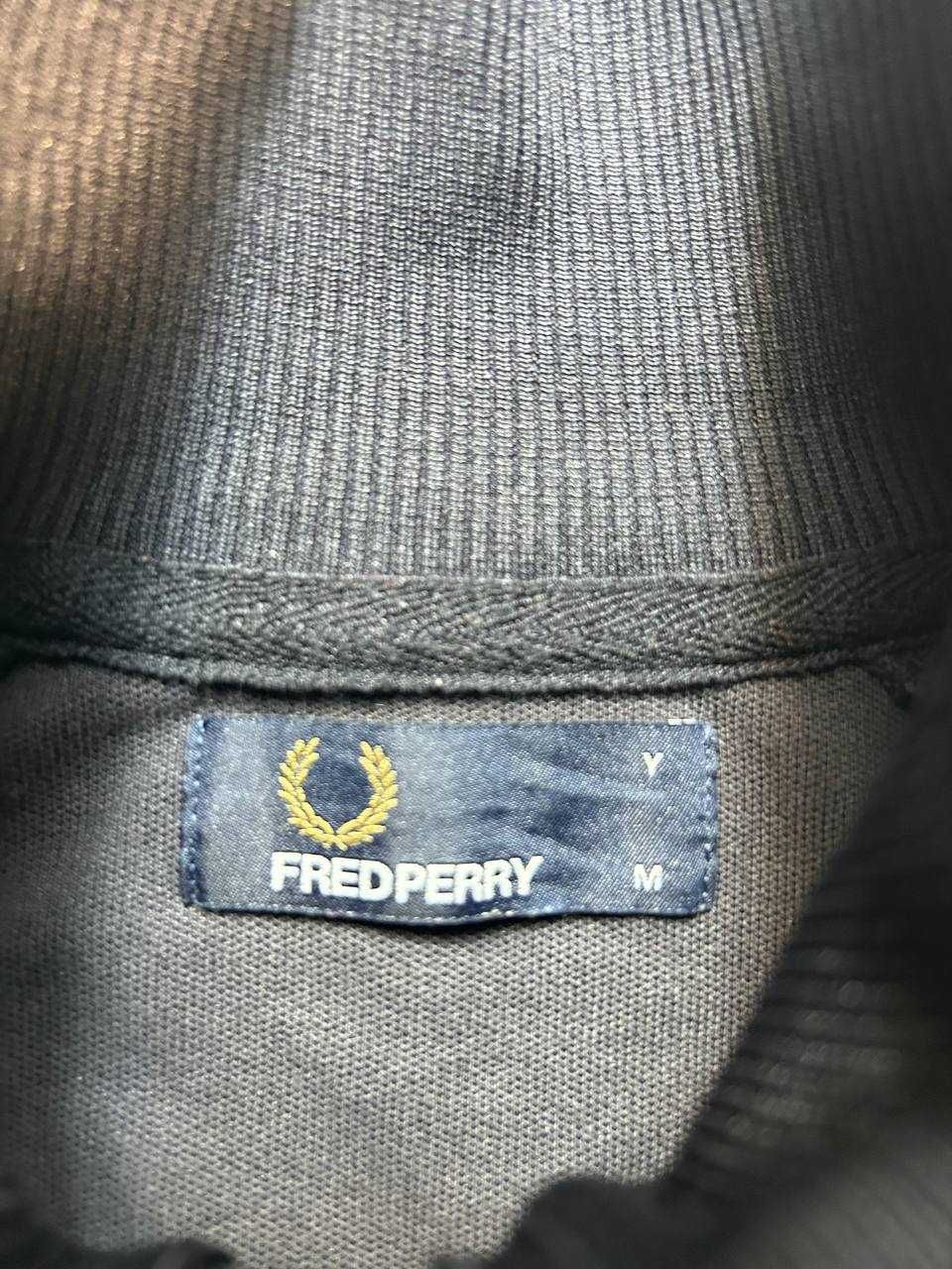 Олімпійка Fred Perry на лампасах