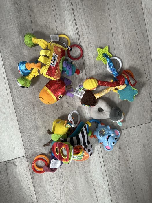 Lamaze grzechotki zawieszki sensoryczne