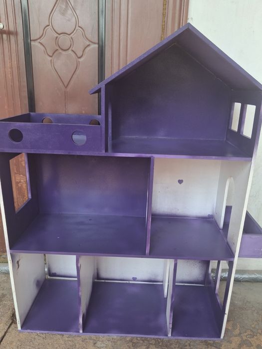 Продам ляльковий будинок