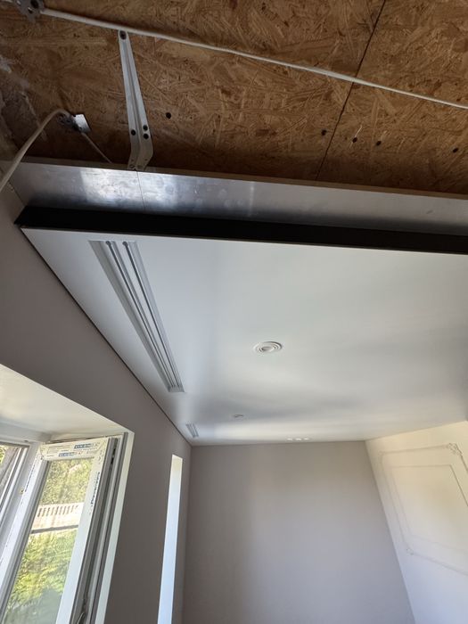 Натяжні стелі Натяжные потолки глянцеві потолки матові