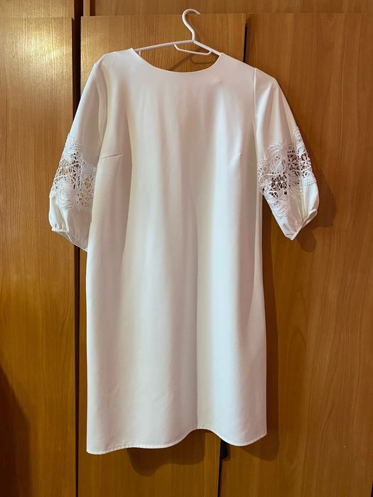 Плаття біле коротке