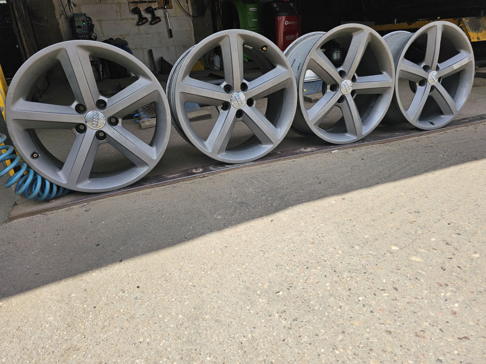 Felgi Aluminiowe Audi A5 R18 5x112 ET29-8.5J