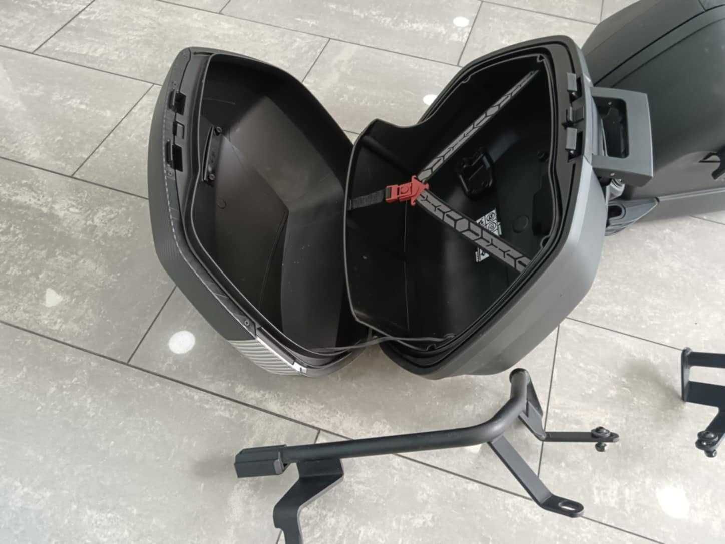 Malas SHAD SH36 e suportes para Versys 650