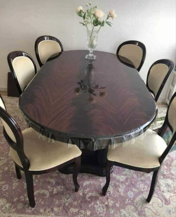 Stylizowane piękne meble włoskie drewniane