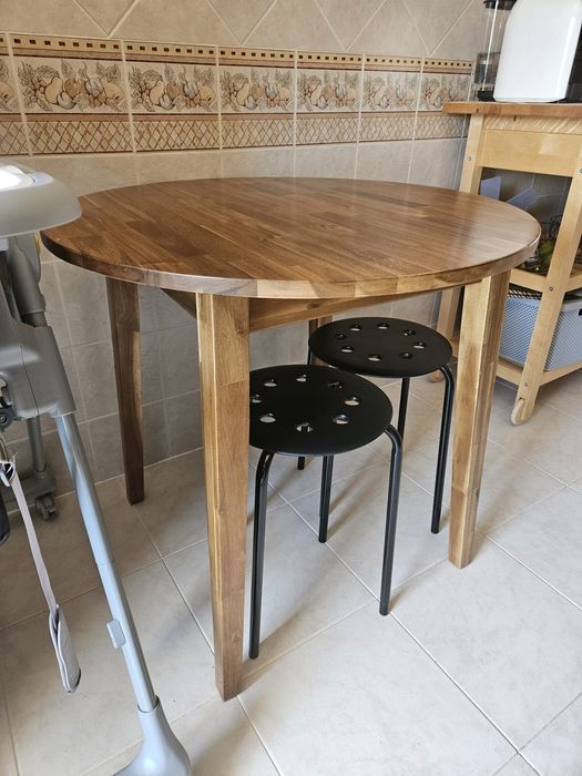 Mesa Ikea acacia