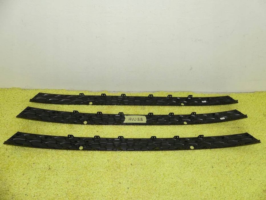 listwa zderzaka tył audi a3 8y rs3 20r- nówa