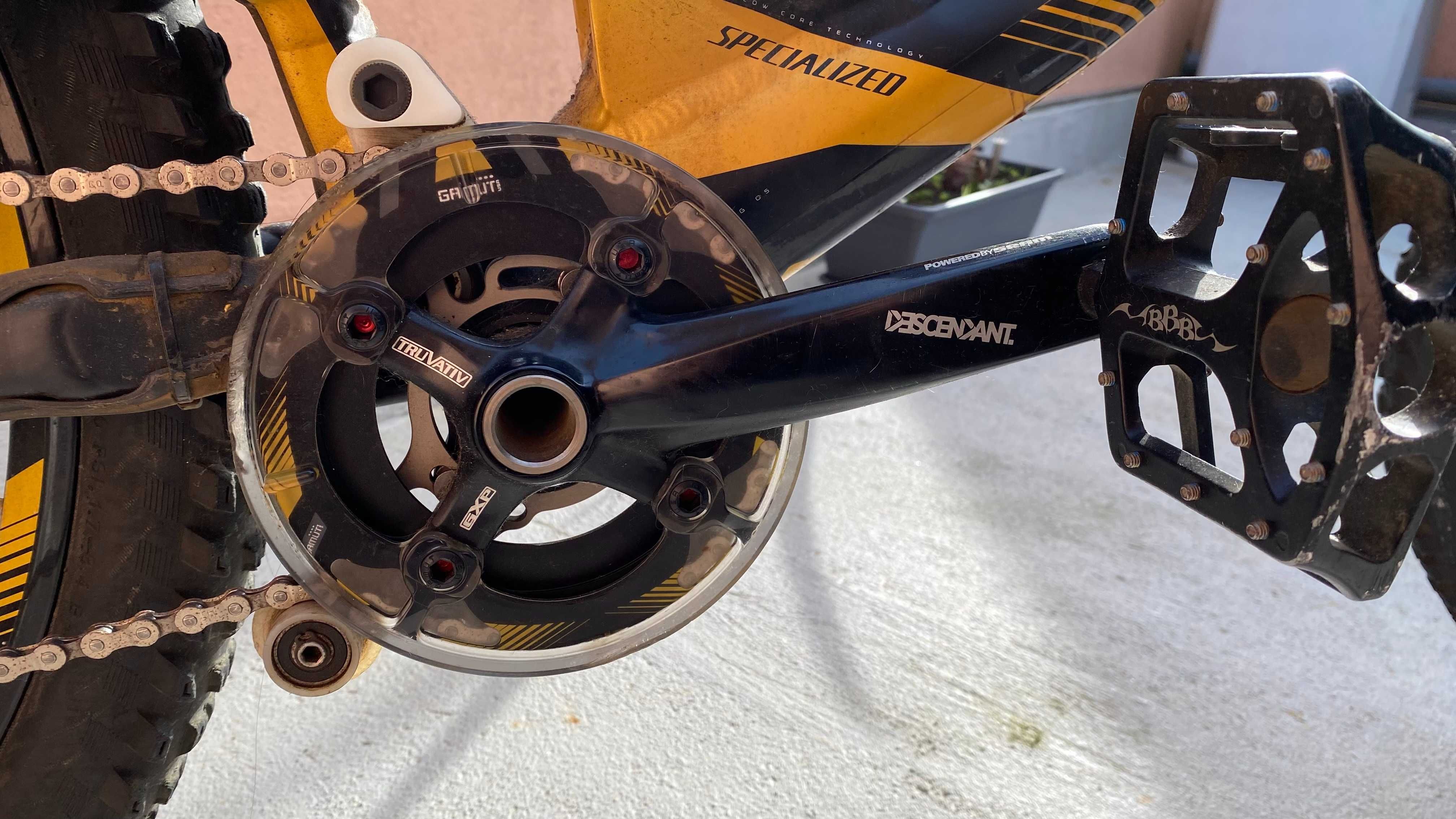 Specialized Demo 8 com Equipamento