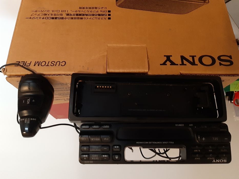 Autoradio Sony com joystick e caixa cd