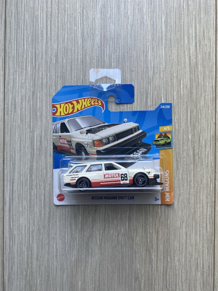 Samochodziki hot wheels 3 sztuki (pakiet)