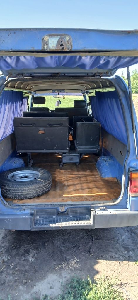 Mazda e2200 дизель