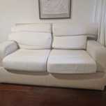Sofa confortável em tecido