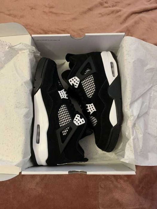 Jordan 4 Retro White Thunder Rozmiar.40