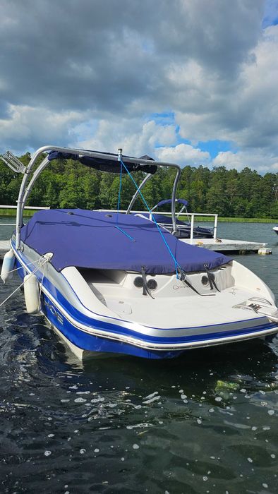 Motorówka Tahoe Q8 do sportów wodnych