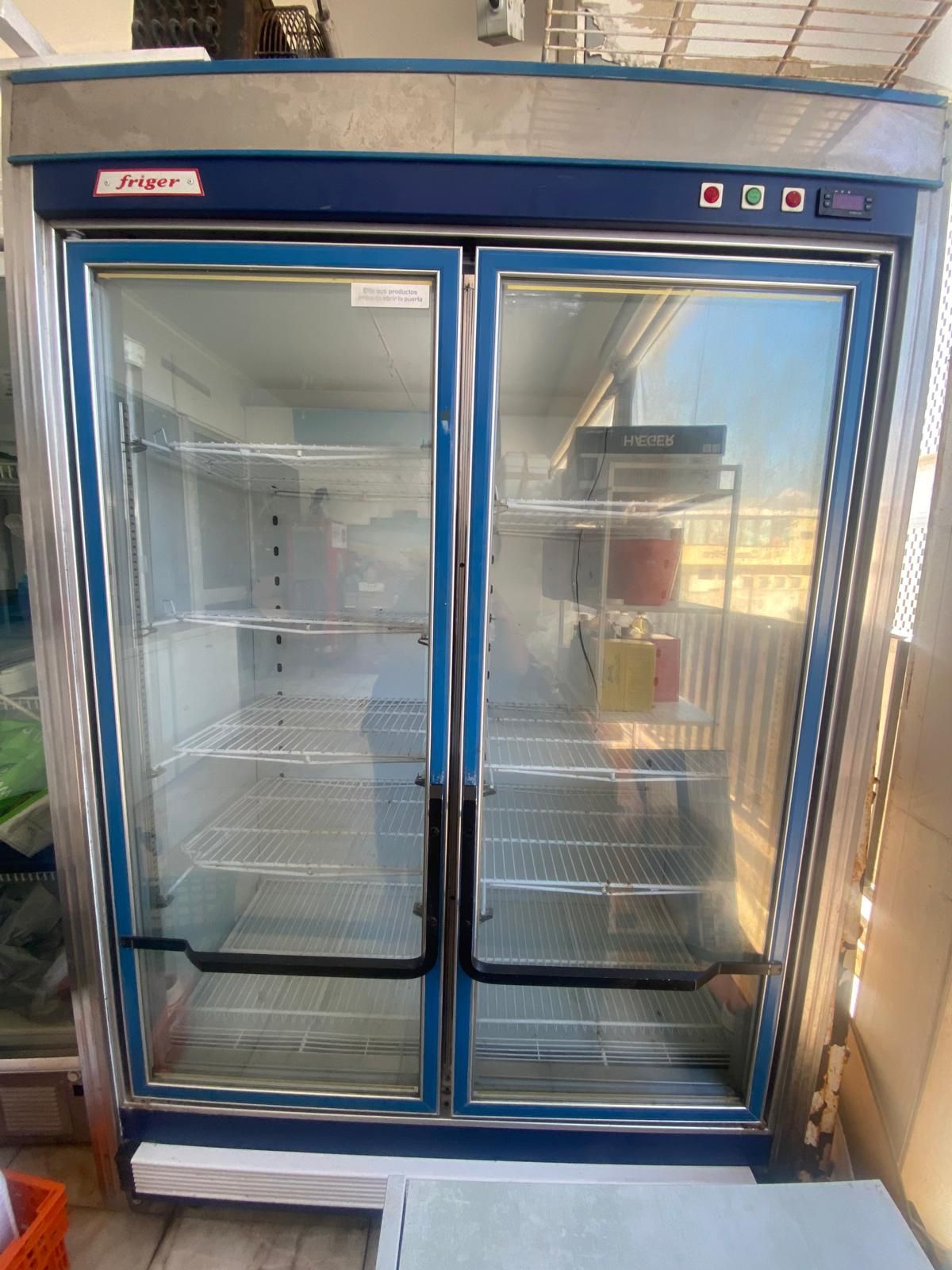 Frigorífico com duas portas