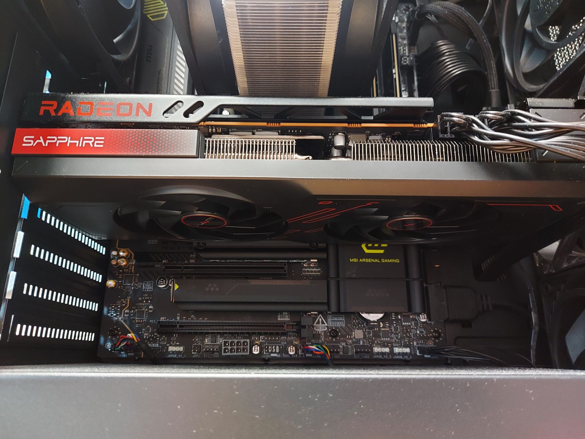 Radeon RX 7800 XT na gwarancji