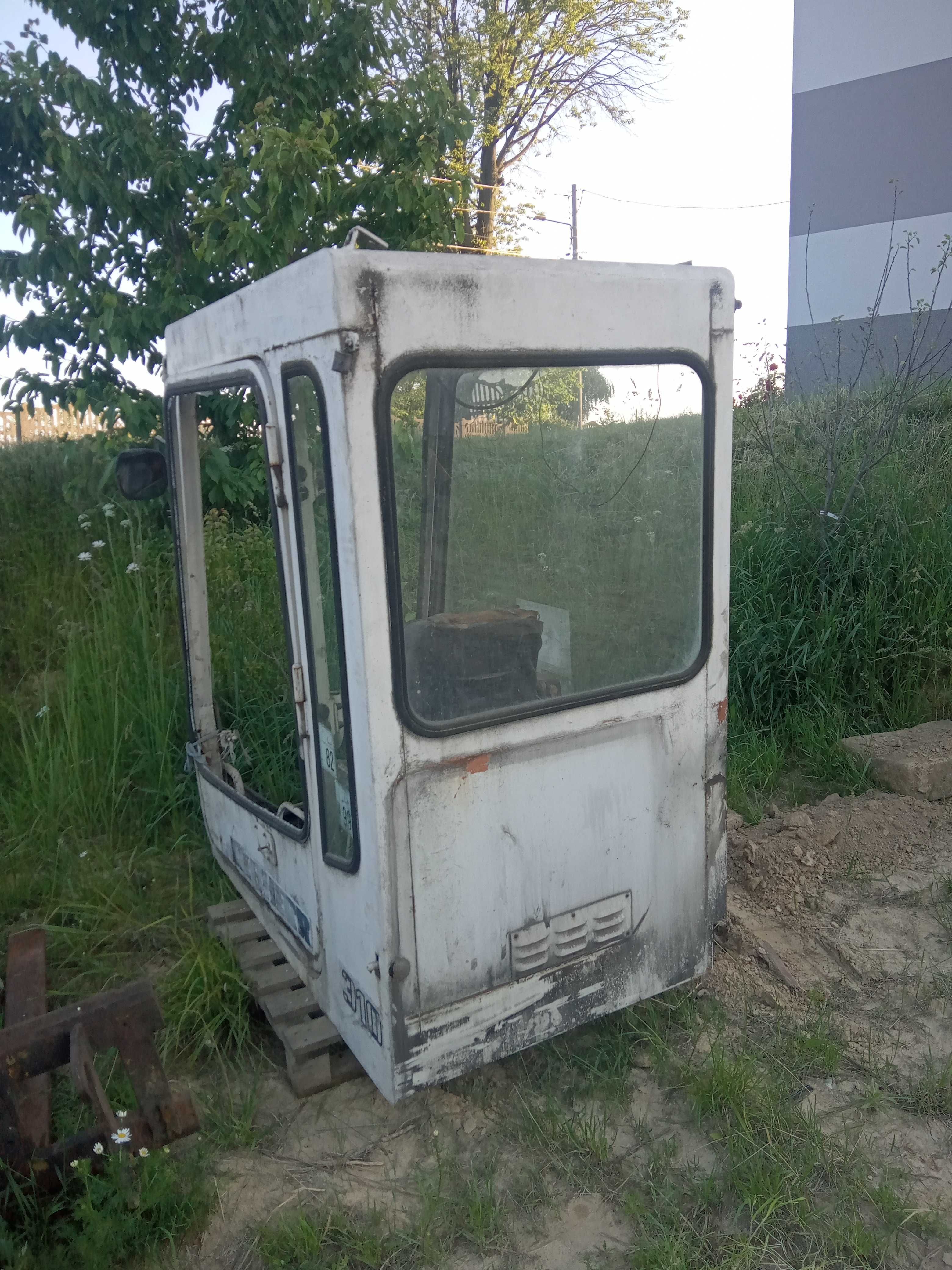 Kabina koparki Liebherr 310